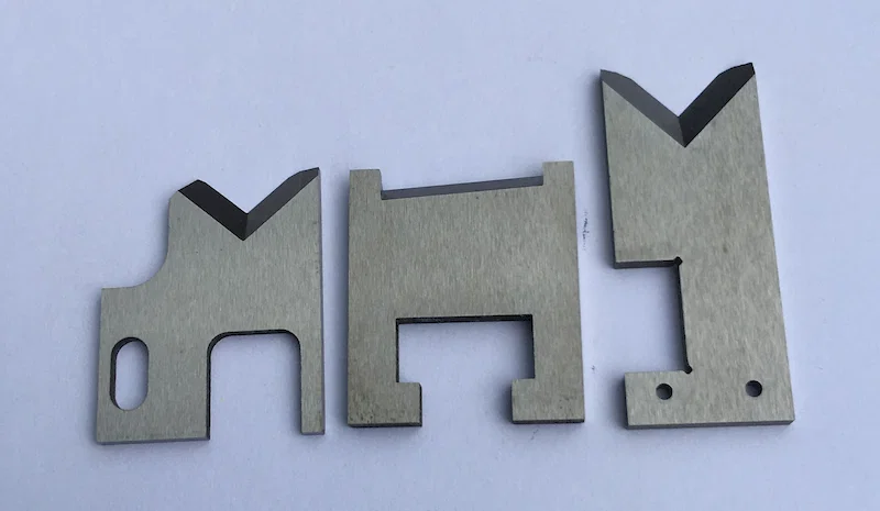 Duurzame messen uit de Komax-serie, messen uit de andere serie, messen voor kabelstrippers 