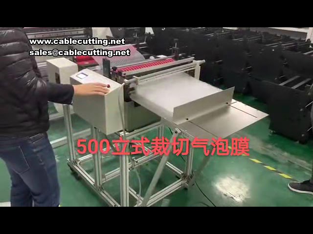 Automatische foliesnijmachine voor PE, PV en noppenfolie - Hoge precisie
