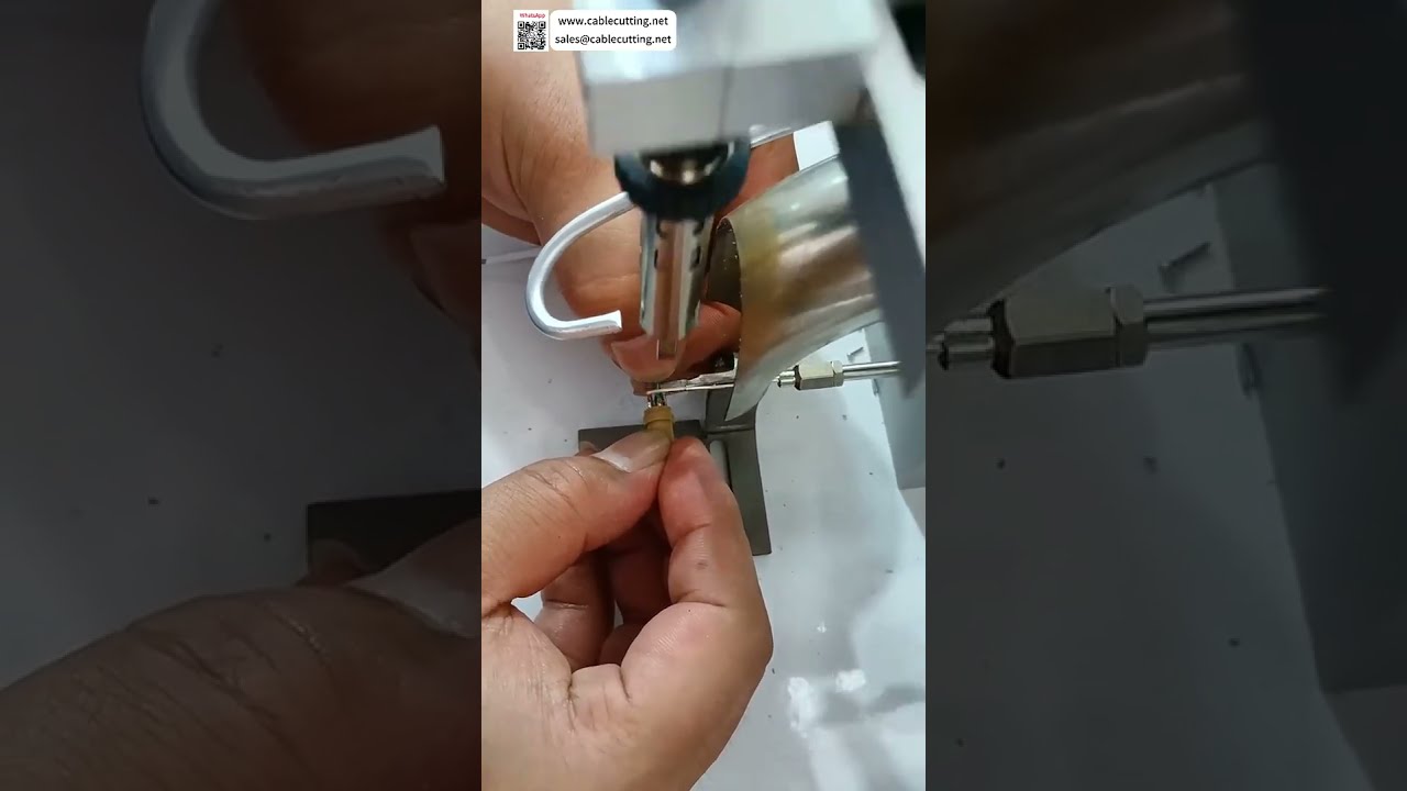 Semi-automatische soldeermachine voor medische apparatuur levert elke keer perfecte volledige soldeerverbindingen