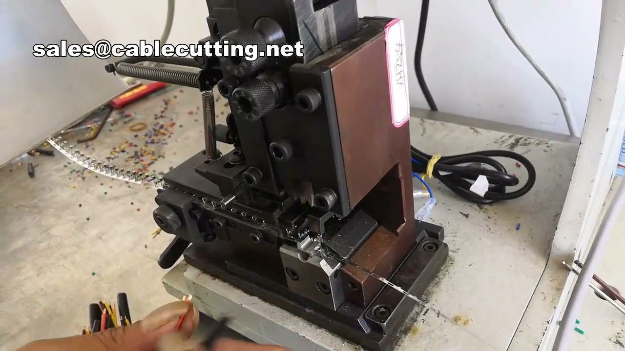 Terminalmachine Bladen: Precisie Buigen en Krimpen voor Draadverwerking