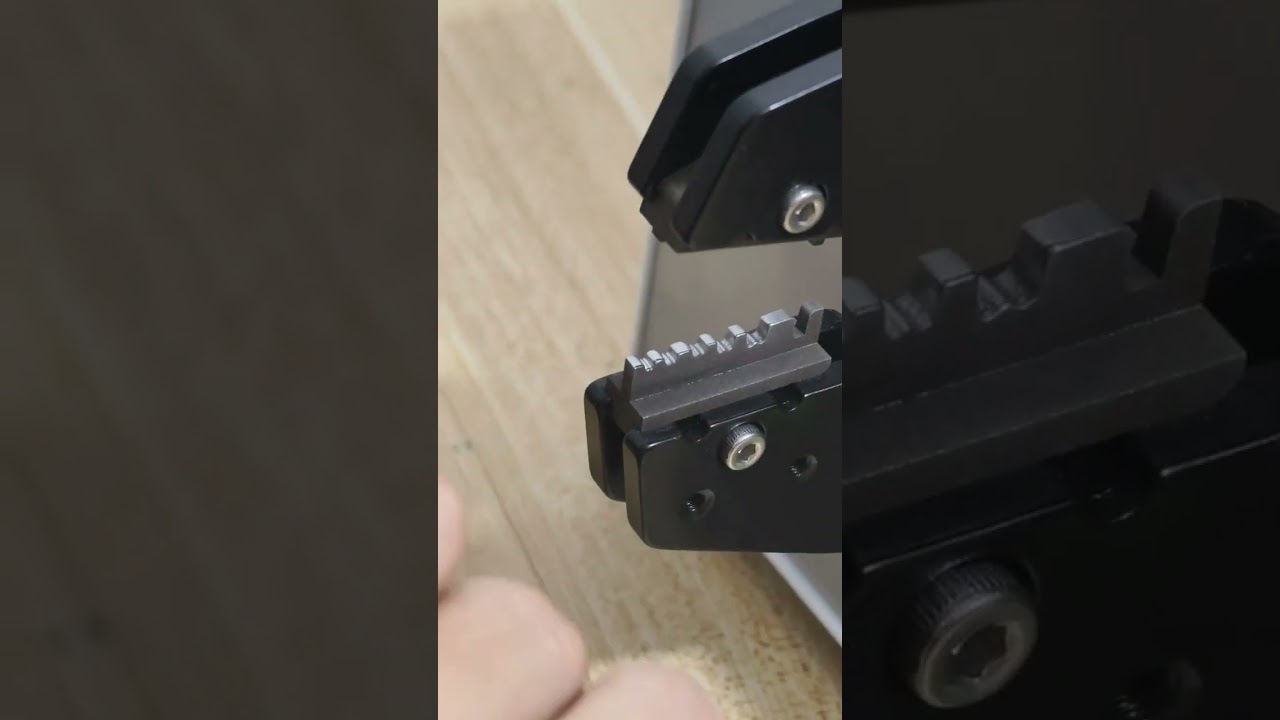 Elektrische krimpmachine voor luchtvaartpinnen – Precisietest in de fabriek #fabriek #machine