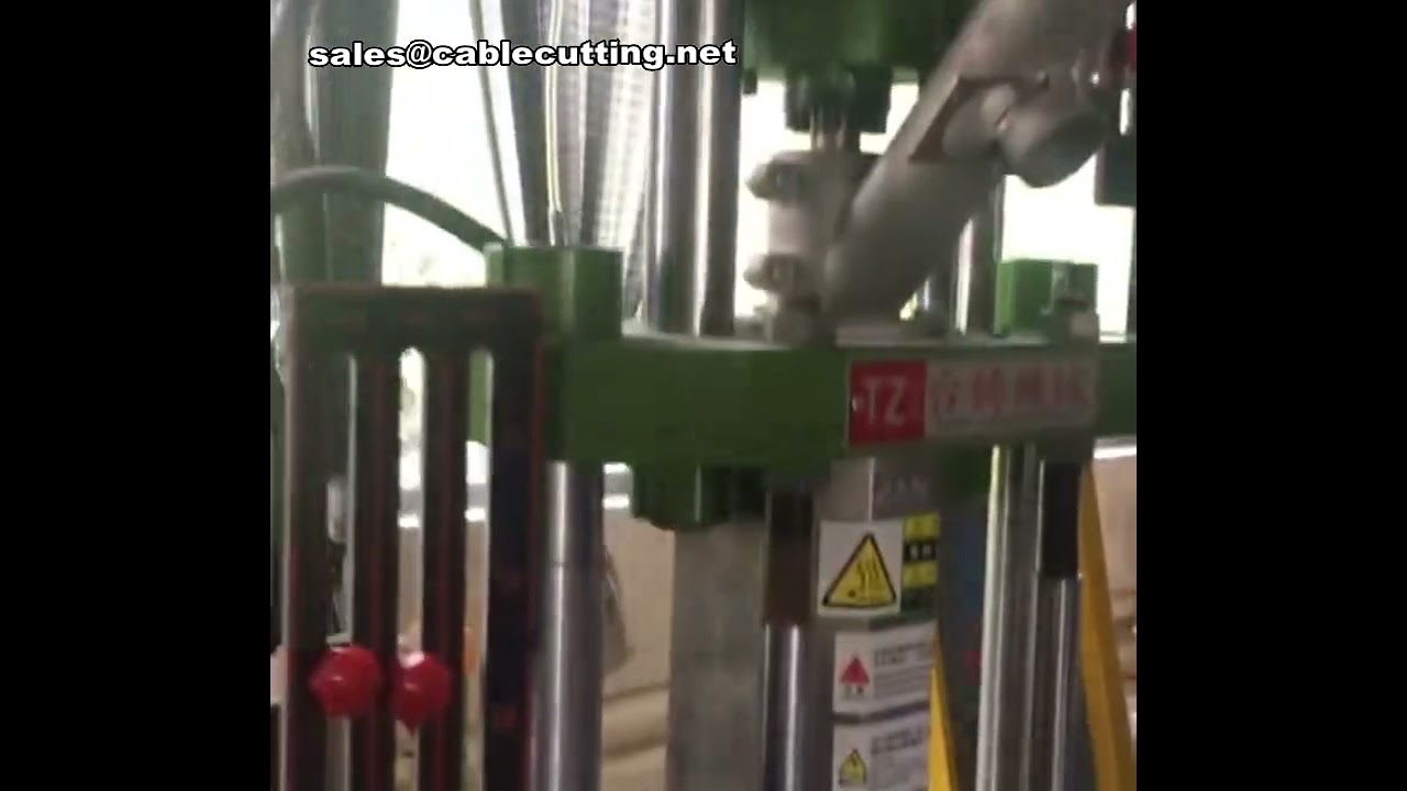 Kunststof Spuitgietmachine & Datakabel Vormmachine – Professionele Productie