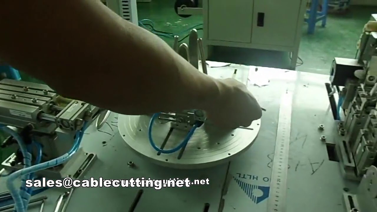 Kabelopwinder en bindmachine voor 8-vorm en ronde kabels