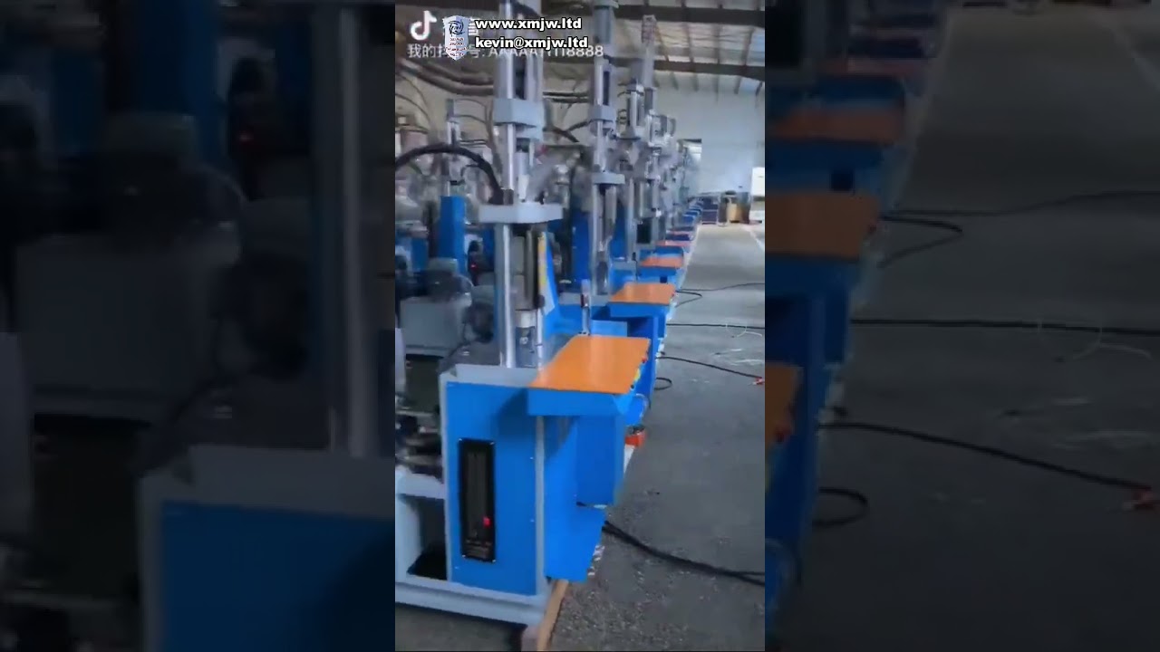 Mini tafelmodel spuitgietmachine – 2-kleuren PVC schoenzolen & kleine onderdelen