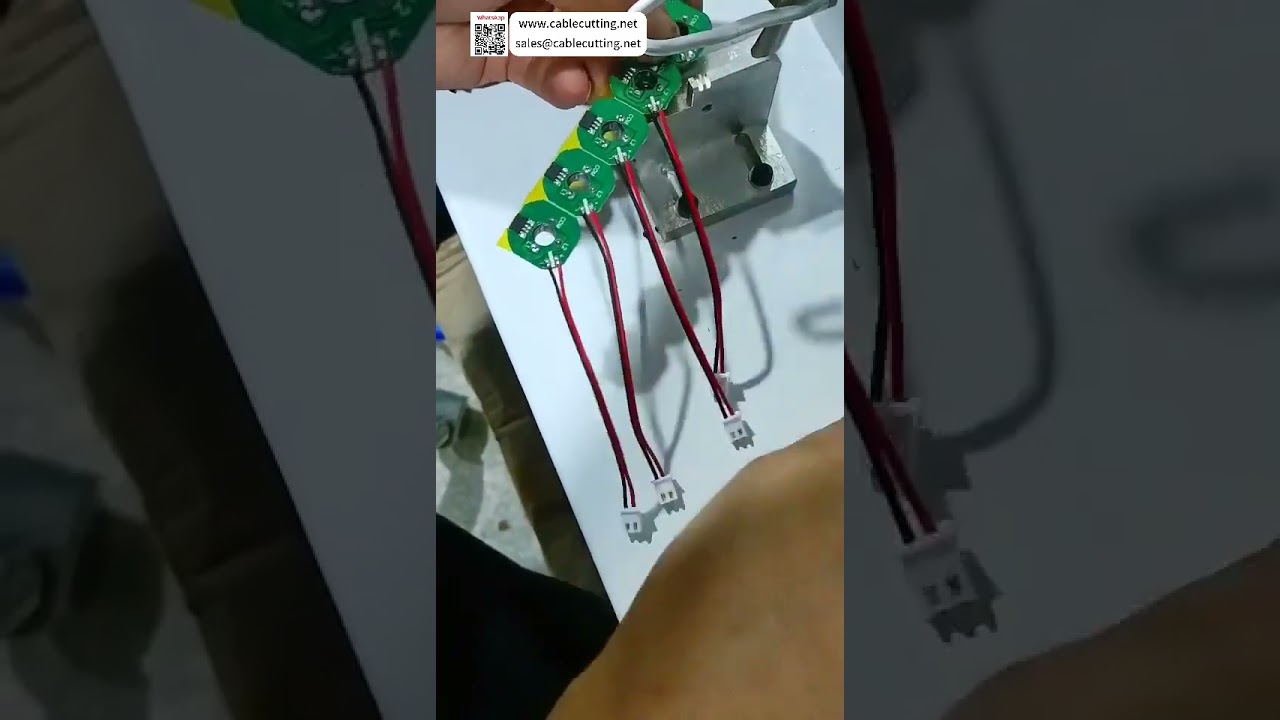 Kleine ventilator draad naar PCB soldeermachine – 800 stuks/uur, hoge opbrengst en kwaliteit