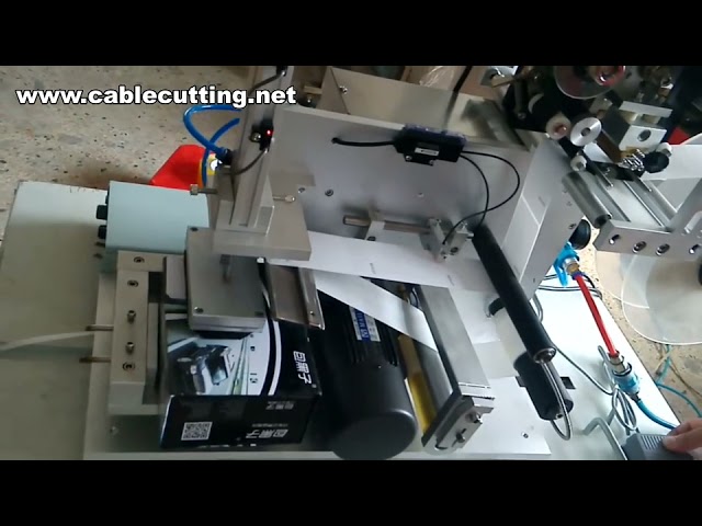 Halfautomatische etiketteermachine voor kaarten en ronde flessen met printmogelijkheid